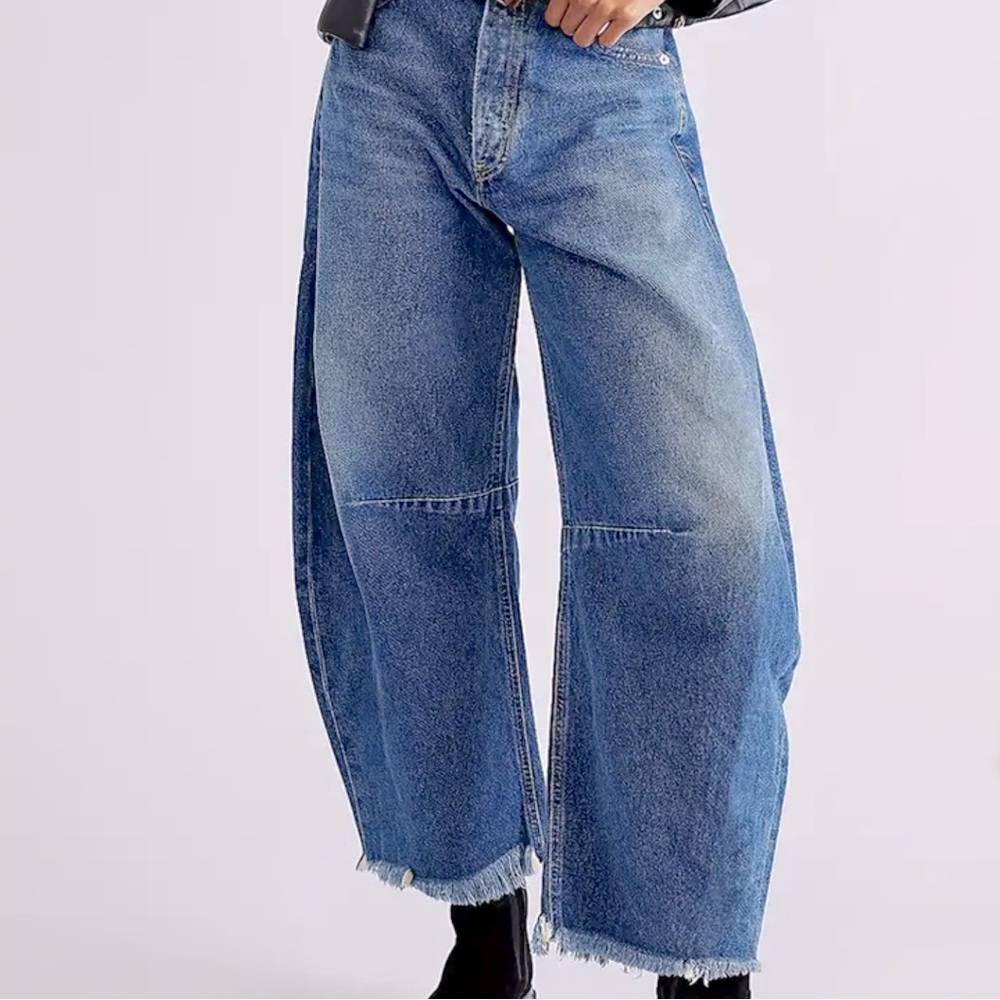BWT Barrel Jean Wide Leg Denim